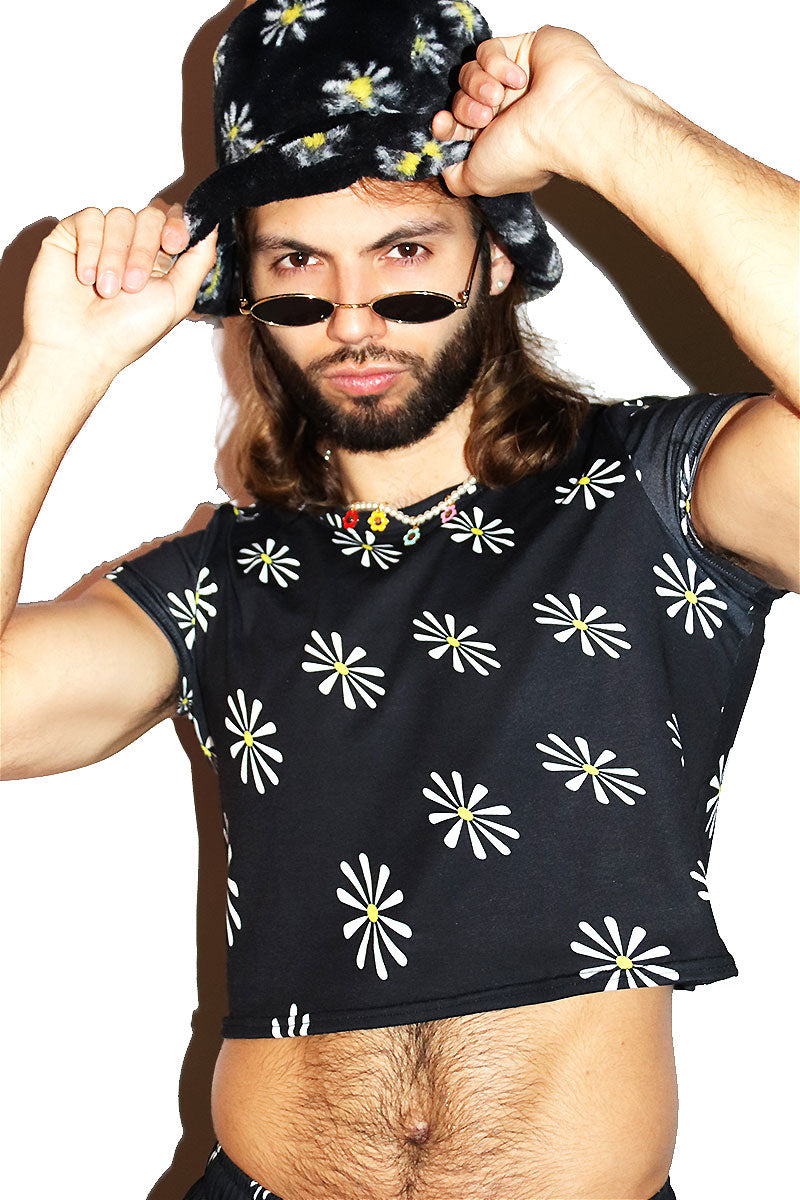Daisy All Over Print Fitted Crop Tee- Black
