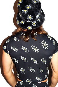 Daisy All Over Print Fitted Crop Tee- Black
