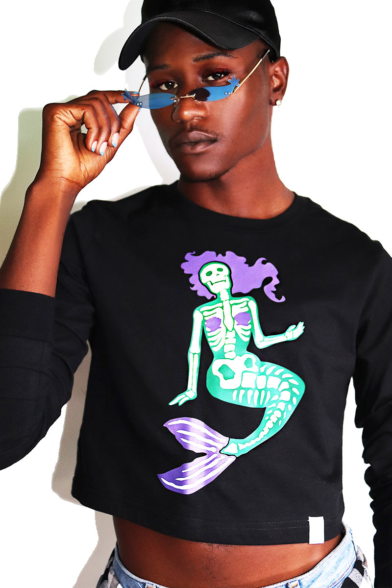 Undead Mermaid Long Sleeve Crop Tee-Black