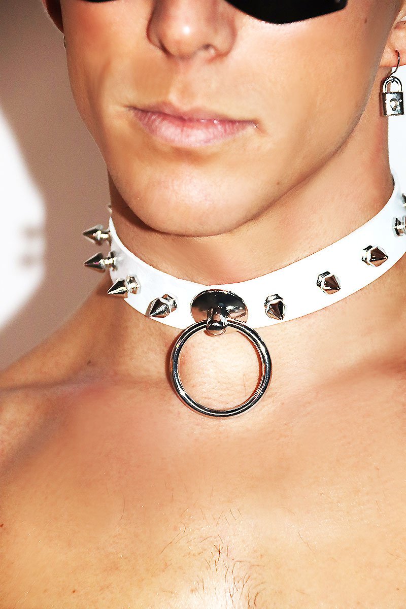 Spiked choker deals men