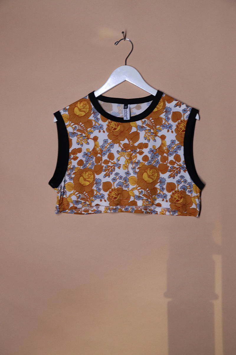 Sample#01535- Golden Rod Floral Extreme Crop Tank-M