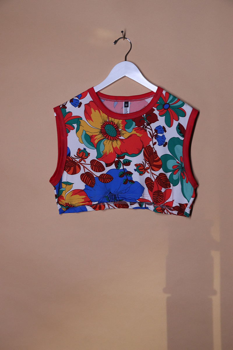 Sample#01541- Tropical Red Florals Extreme Crop Tank-M