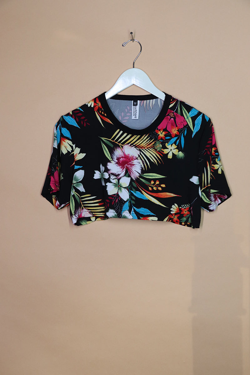 Sample#01547- Midnight Tropical Florals Extreme Crop Tee-M