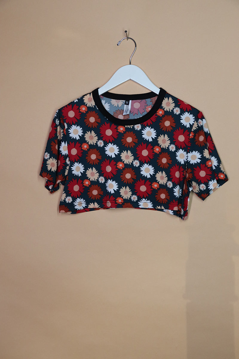 Sample#01552- Daisy Navy Floral Extreme Crop Tee-M