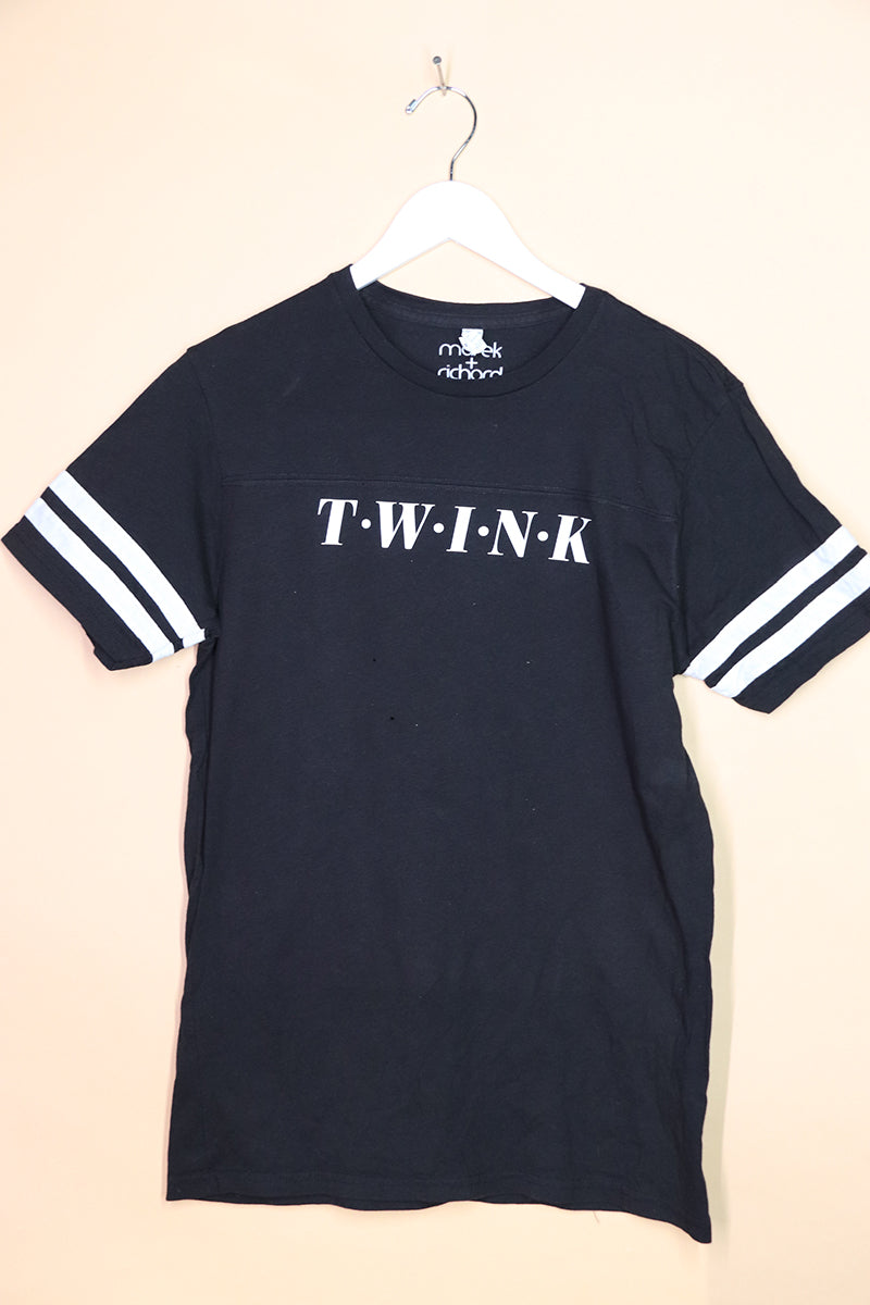 Sample#01589- Twink Vintage Football Black Tee-M