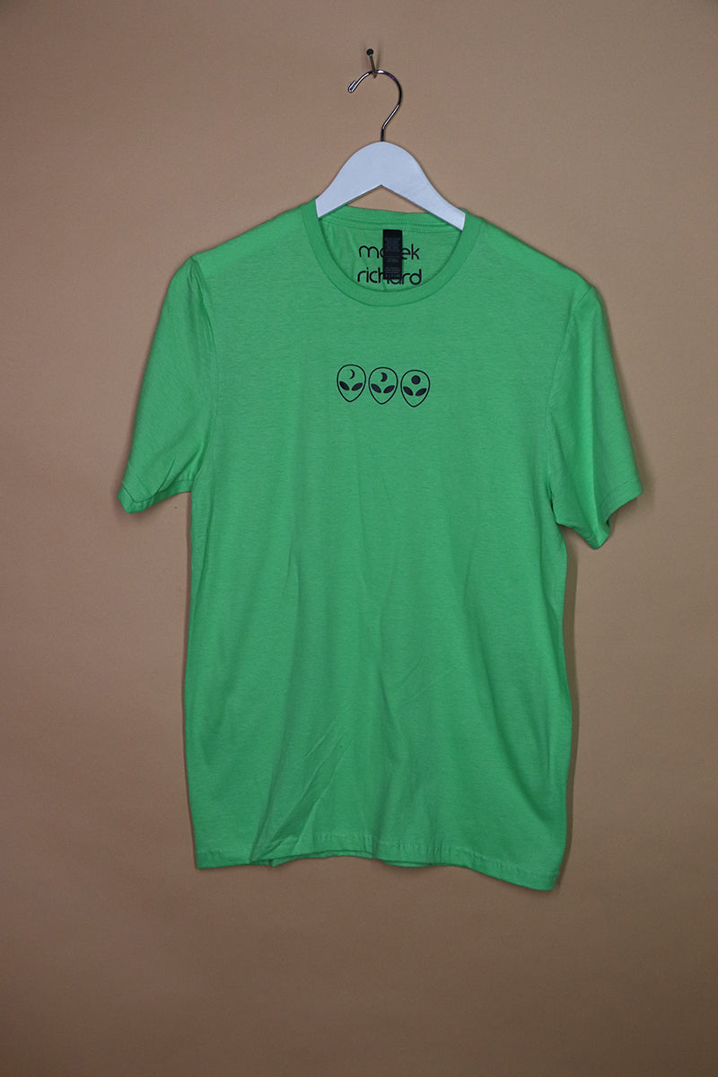 Sample#01899- Alien Heads Neon Green Tee-S