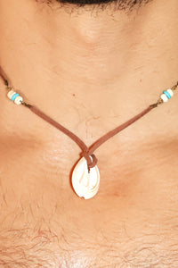 Worth Avenue Shell Leather Necklace - Natural