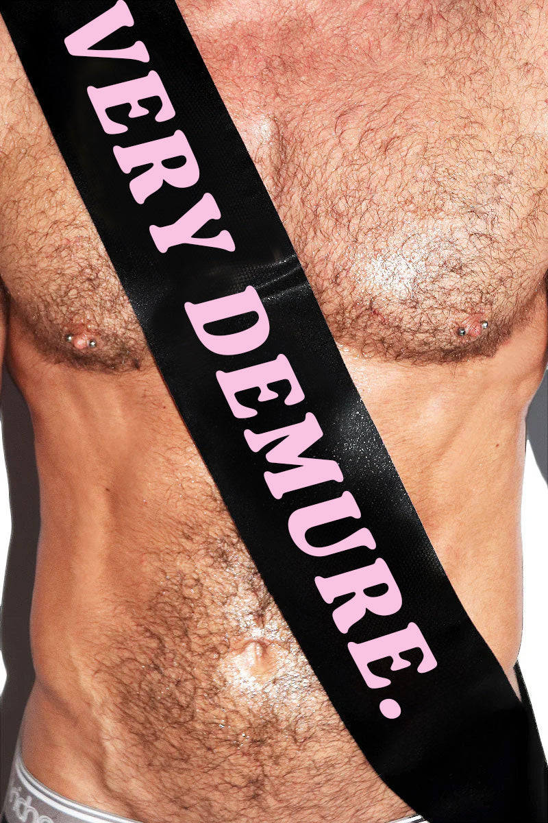 Very Demure Satin Sash-Black