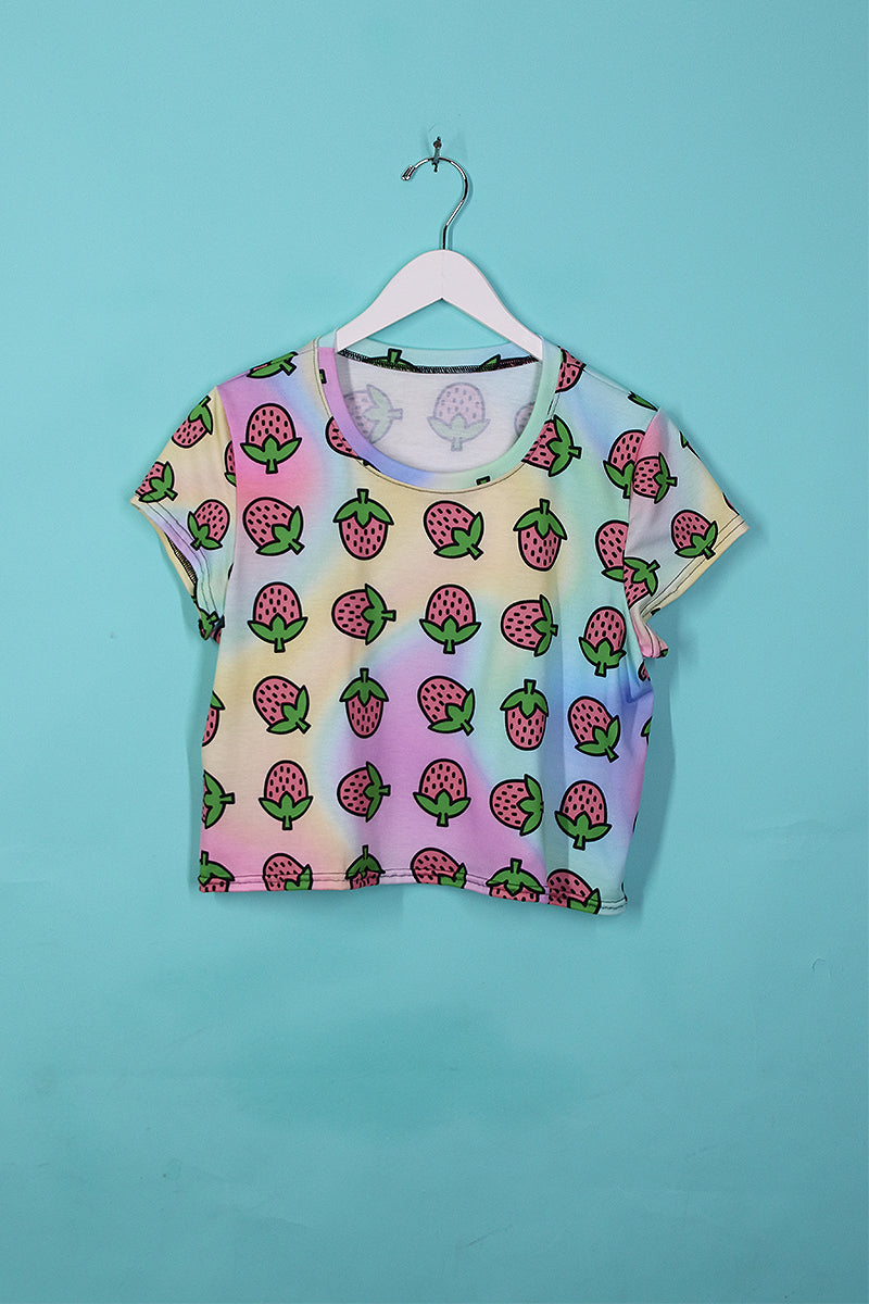 Sample#00582-Starwberry Fields Fitted Crop Tee Pink- M
